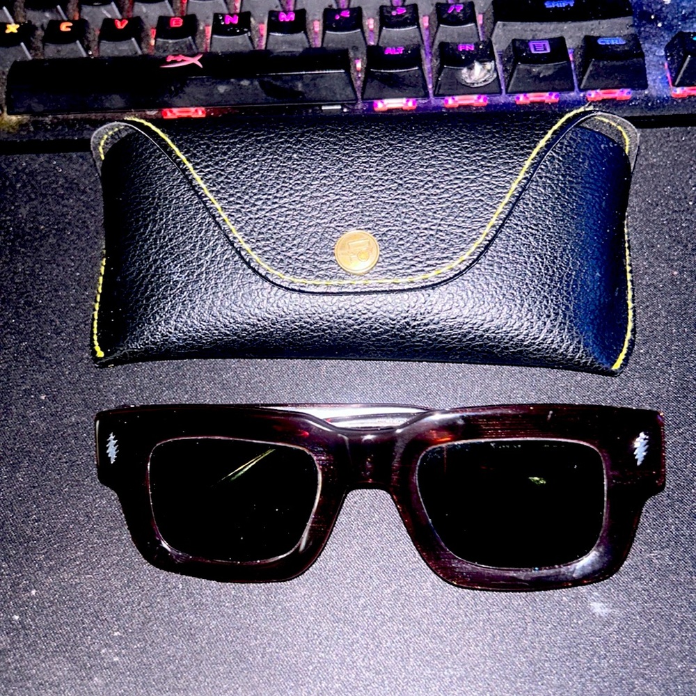 AKILA Grateful Dead Sunglasses 9/10 condition.